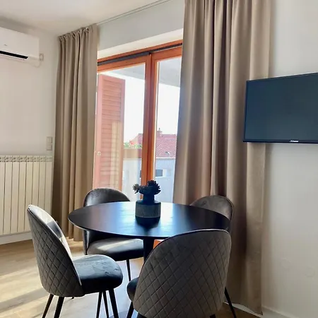 Luxury A&d Apartament Nijvice