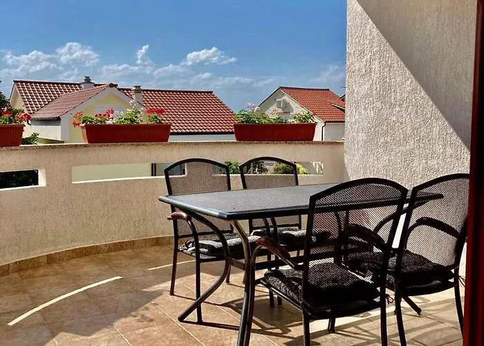 Luxury A&d * Njivice