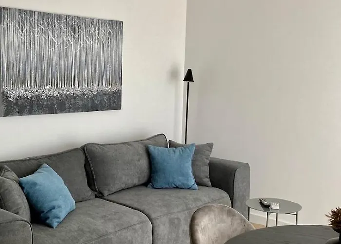 Luxury A&d Apartment *